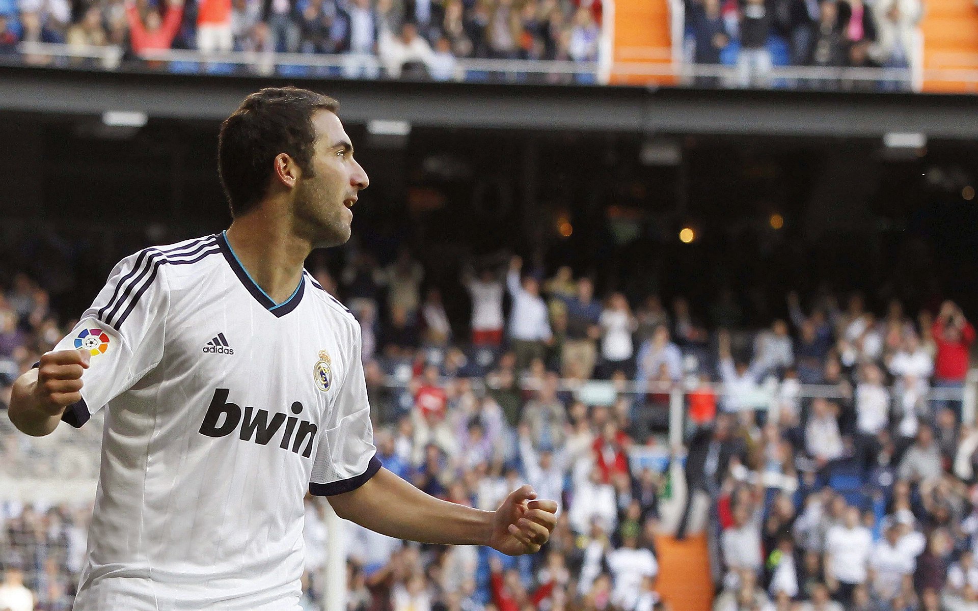 2比1！山东泰山主场难完美收官，瓦科错失点球遗憾，山东泰山队比赛结果